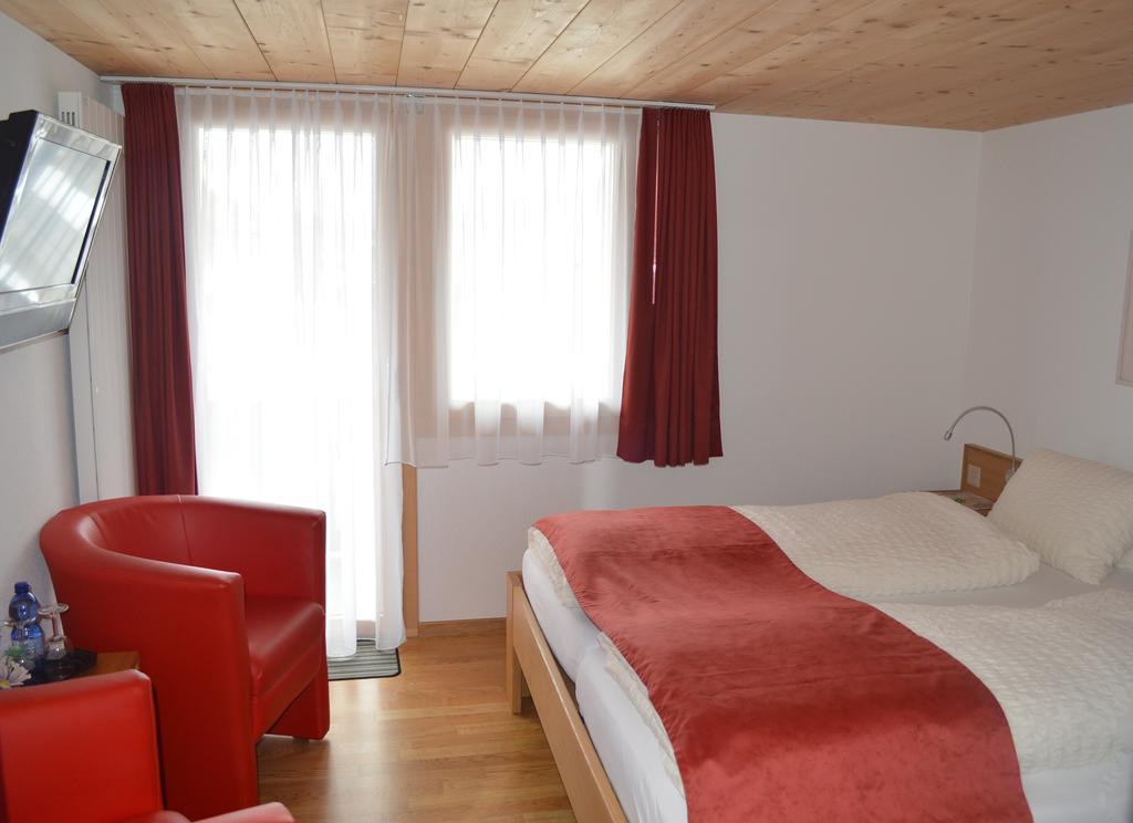 Hotel Grimsel Obergesteln Стая снимка