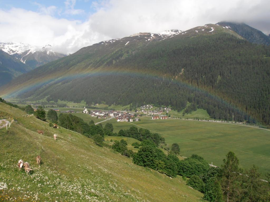 Hotel Grimsel Obergesteln Екстериор снимка