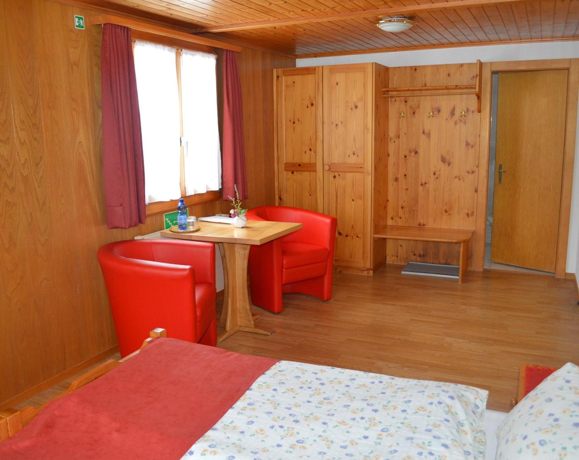 Hotel Grimsel Obergesteln Стая снимка