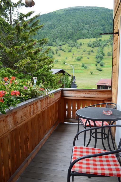 Hotel Grimsel Obergesteln Стая снимка